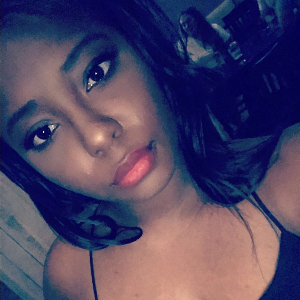 Meet your Posher, Vanessa